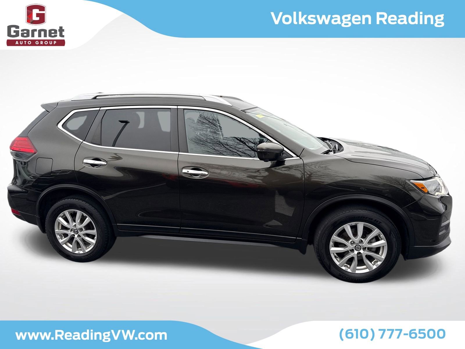Used 2017 Nissan Rogue SV w/ SV Premium Package image 6