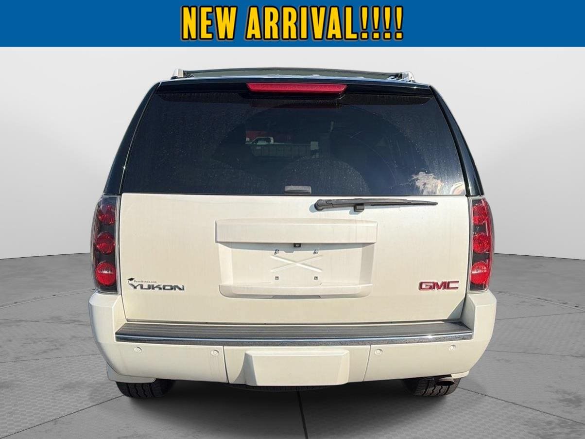 Used 2013 GMC Yukon Denali AWD/4WD image 6