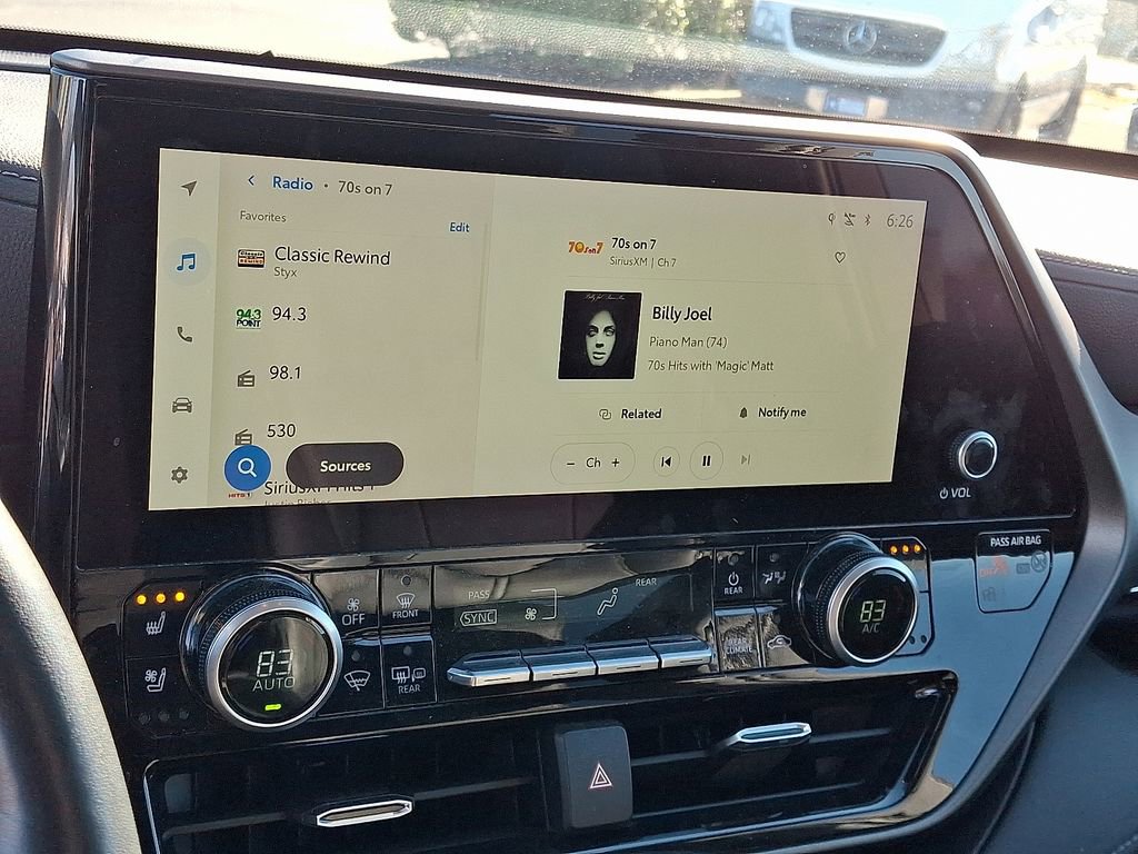 Used 2023 Toyota Highlander Limited image 24