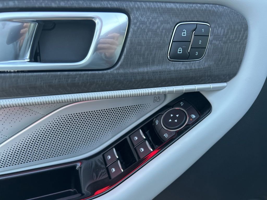 New 2026 Ford Explorer Platinum w/ LUX Leather Package image 24