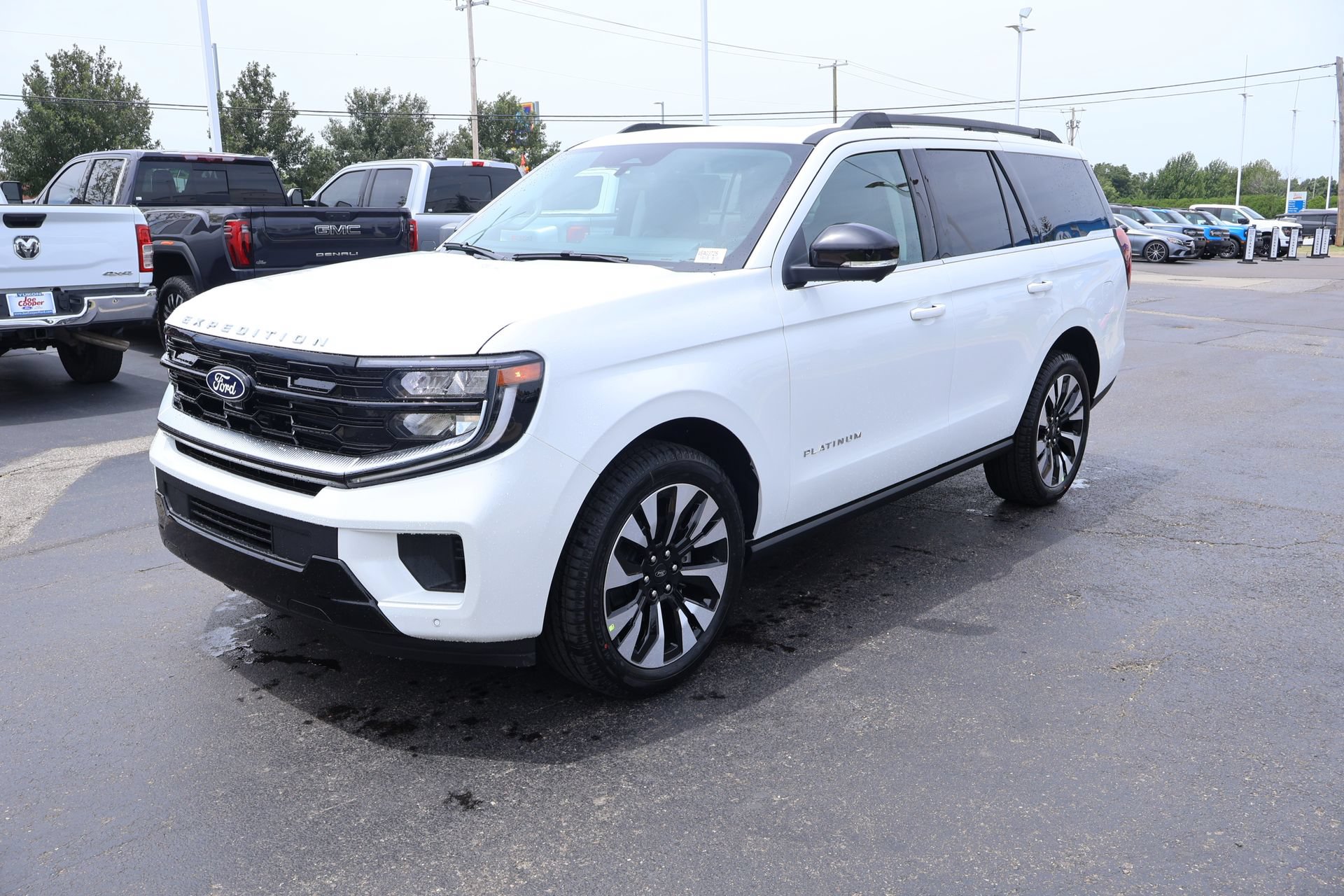 New 2027 Ford Expedition Platinum w/ Driver's Package AWD/4WD image 10