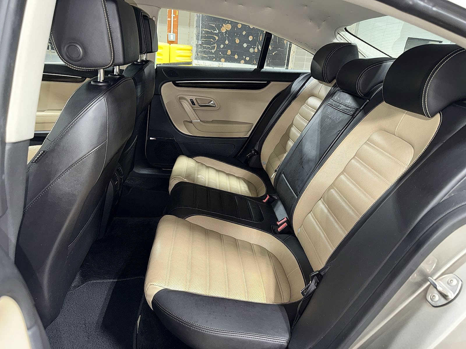 Used 2013 Volkswagen CC Executive image 17