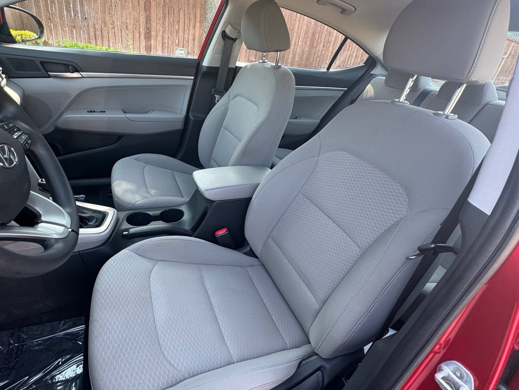 Used 2020 Hyundai Elantra SE FWD image 19
