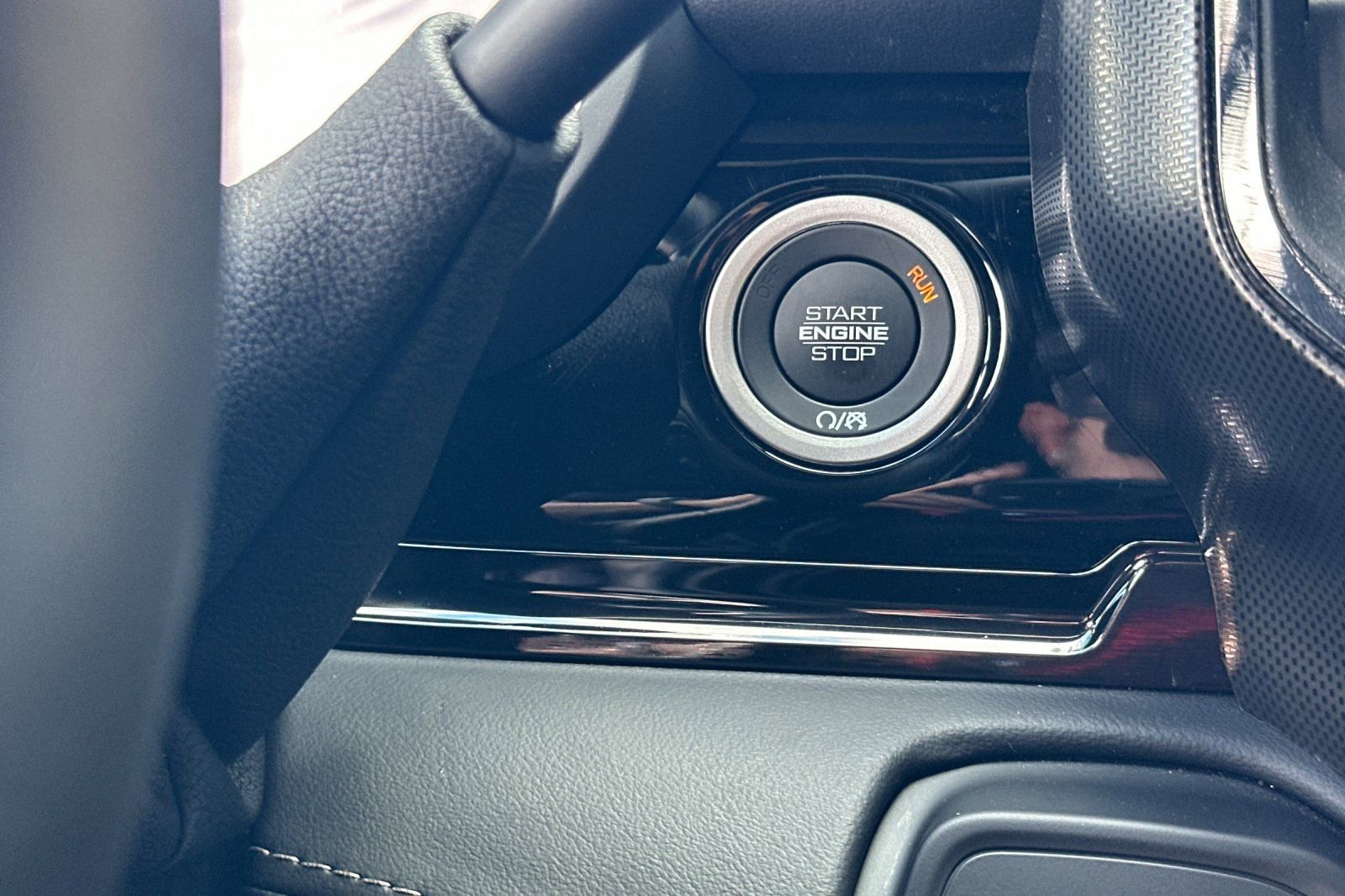 Used 2025 RAM 3500 Limited image 26