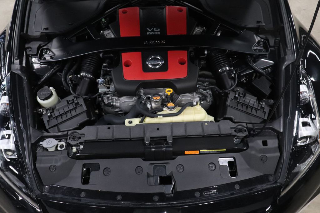 Used 2020 Nissan 370Z NISMO image 28