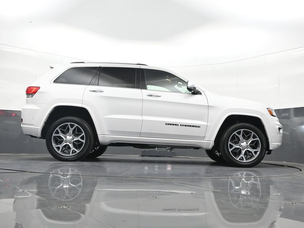 Used 2019 Jeep Grand Cherokee Overland AWD/4WD image 36
