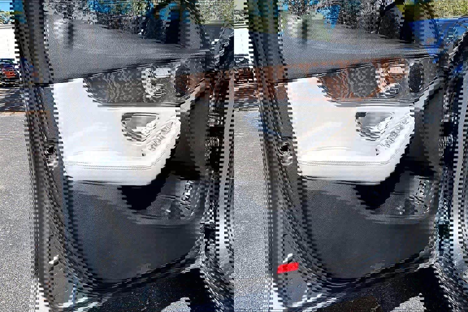 Used 2018 Mercedes-Benz C 300 Sedan image 20