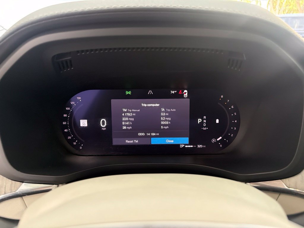Used 2023 Volvo XC60 B5 Ultimate FWD image 15