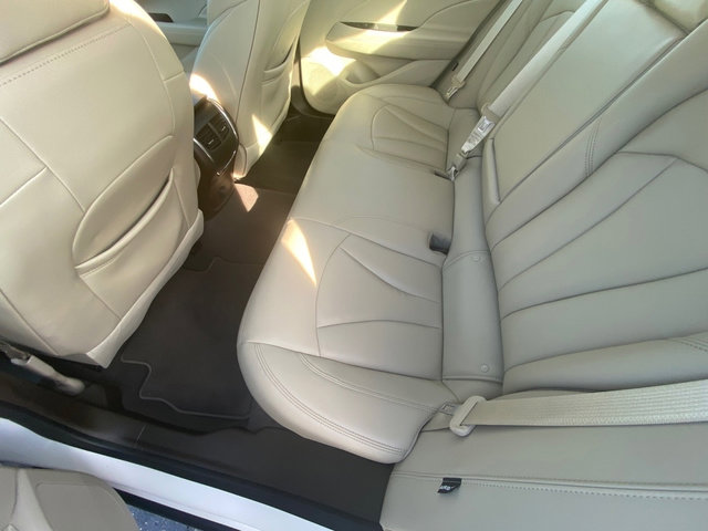 Used 2017 Buick LaCrosse Preferred image 23