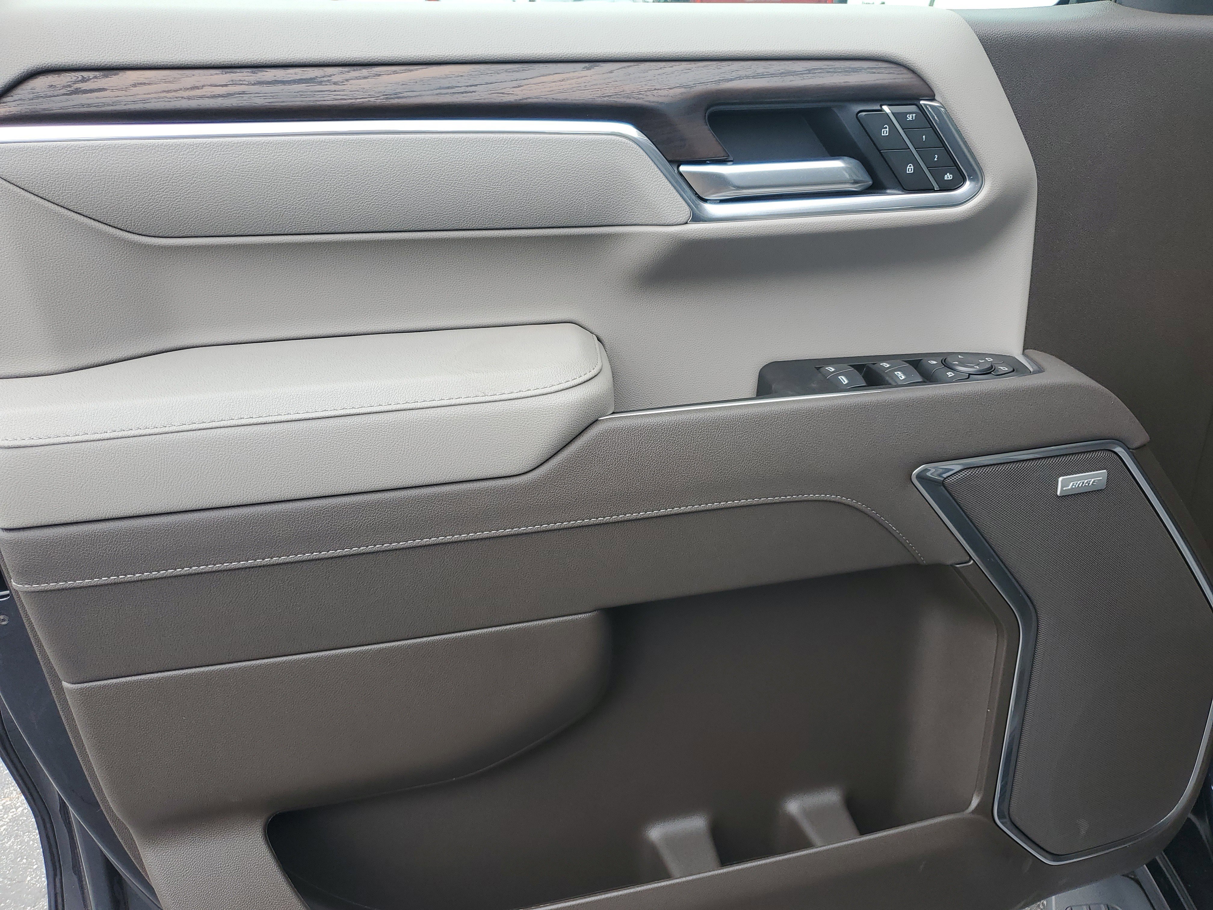 New 2026 GMC Sierra 1500 SLT image 18