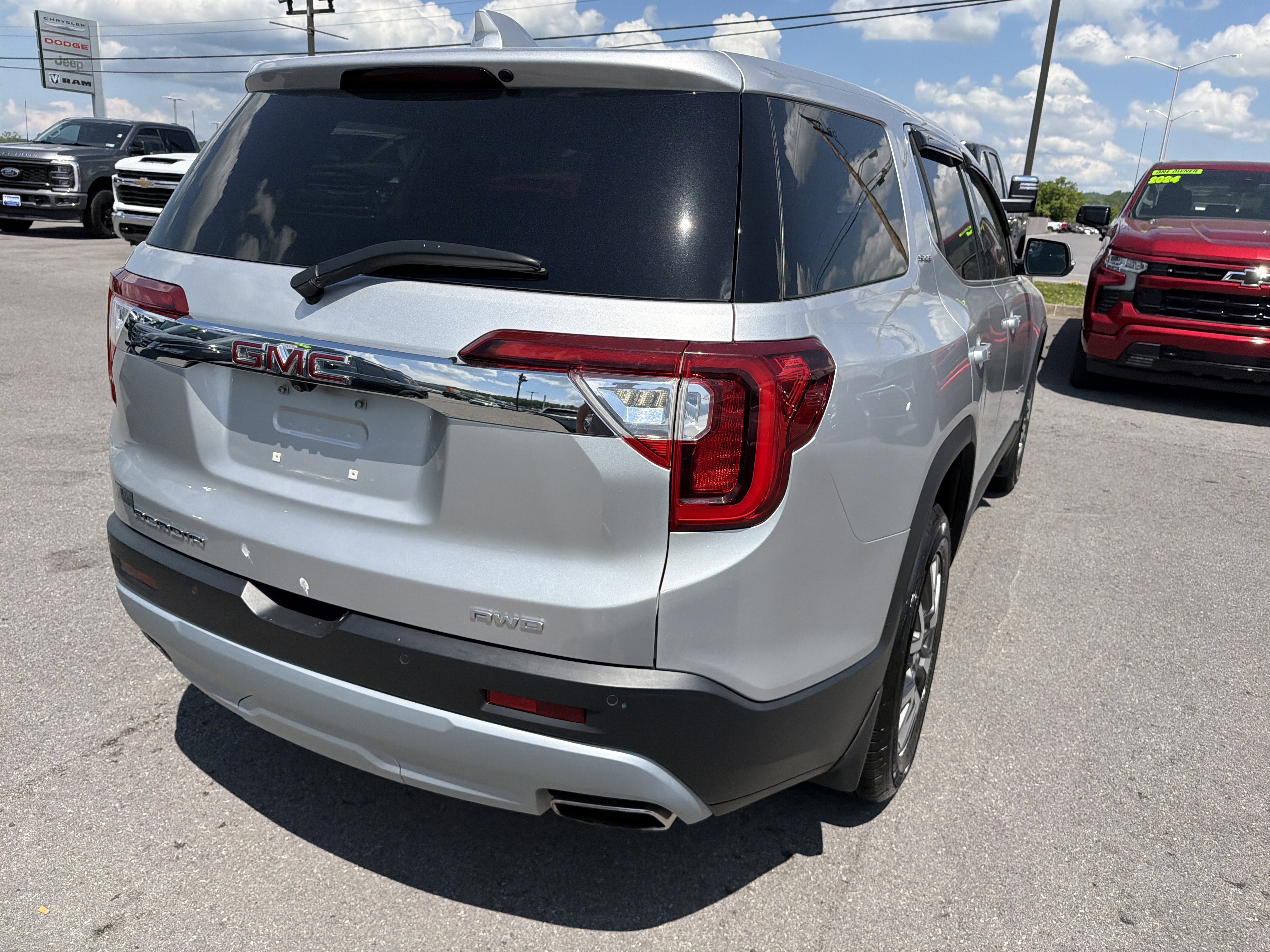 Used 2020 GMC Acadia SLE AWD/4WD image 6