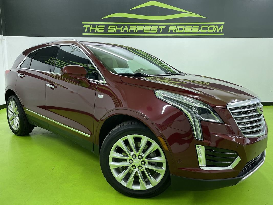 Used 2017 Cadillac XT5 Platinum w/ Driver Assist Package image 1