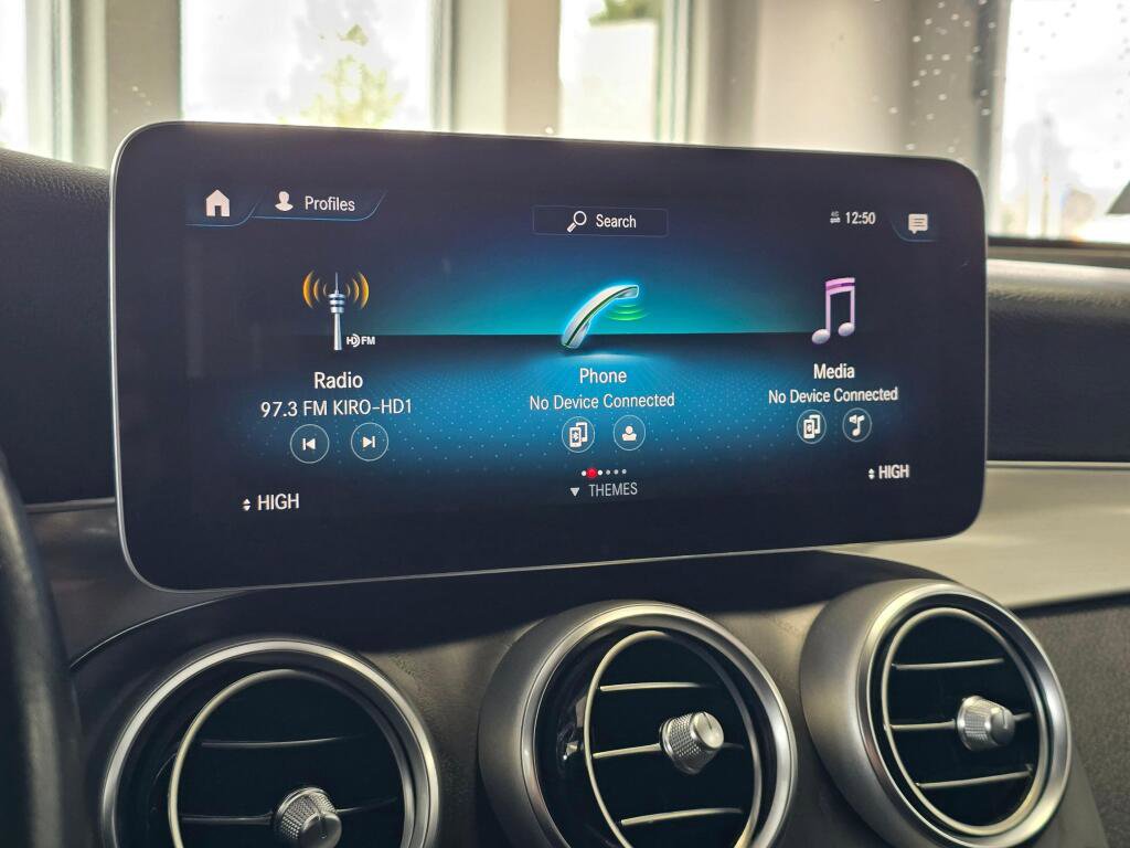 Used 2022 Mercedes-Benz GLC 300 image 31