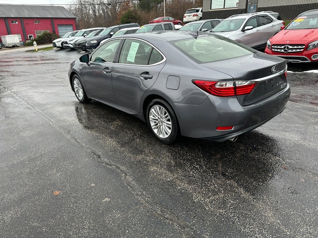 Used 2015 Lexus ES 350 w/ Luxury Package FWD image 6