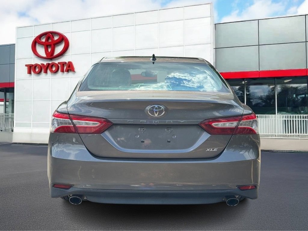 Used 2019 Toyota Camry XLE FWD image 7