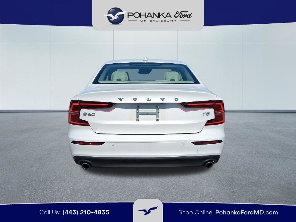 Used 2020 Volvo S60 T5 Momentum w/ Premium Package image 6