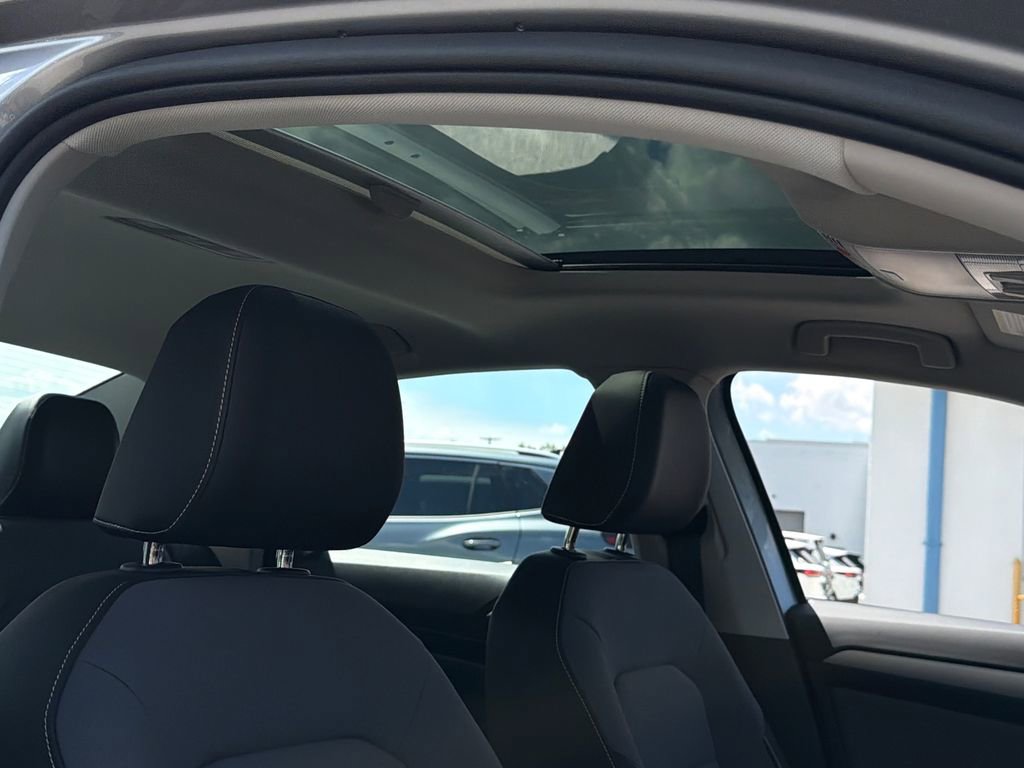 New 2026 Volkswagen Jetta SE FWD image 6