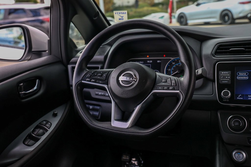 Used 2025 Nissan Leaf S FWD image 24