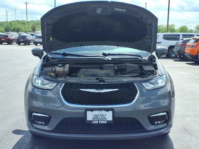 Used 2023 Chrysler Pacifica Touring-L FWD image 33
