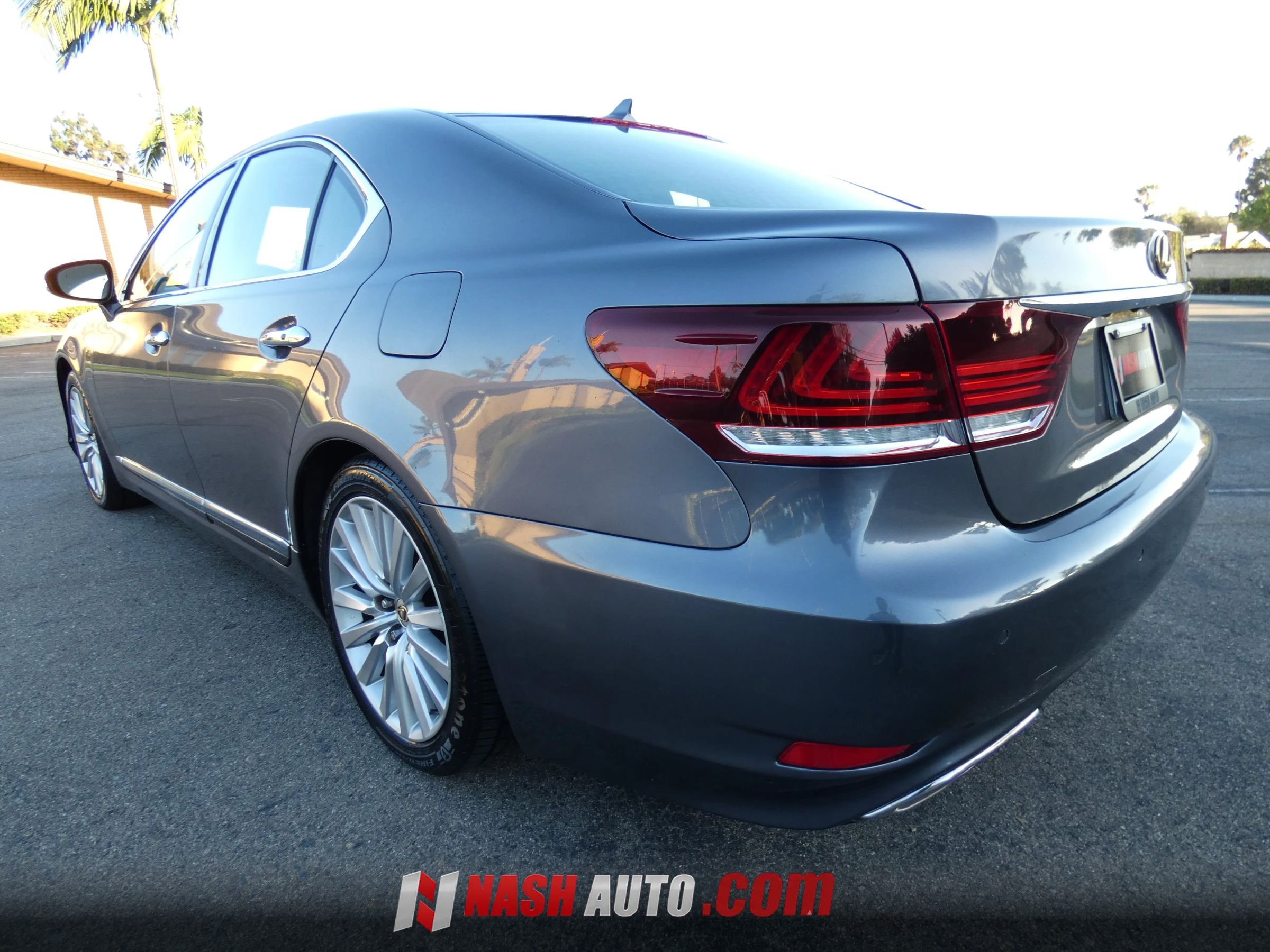 Used 2013 Lexus LS 460 w/ Ultra Luxury Pkg RWD image 13