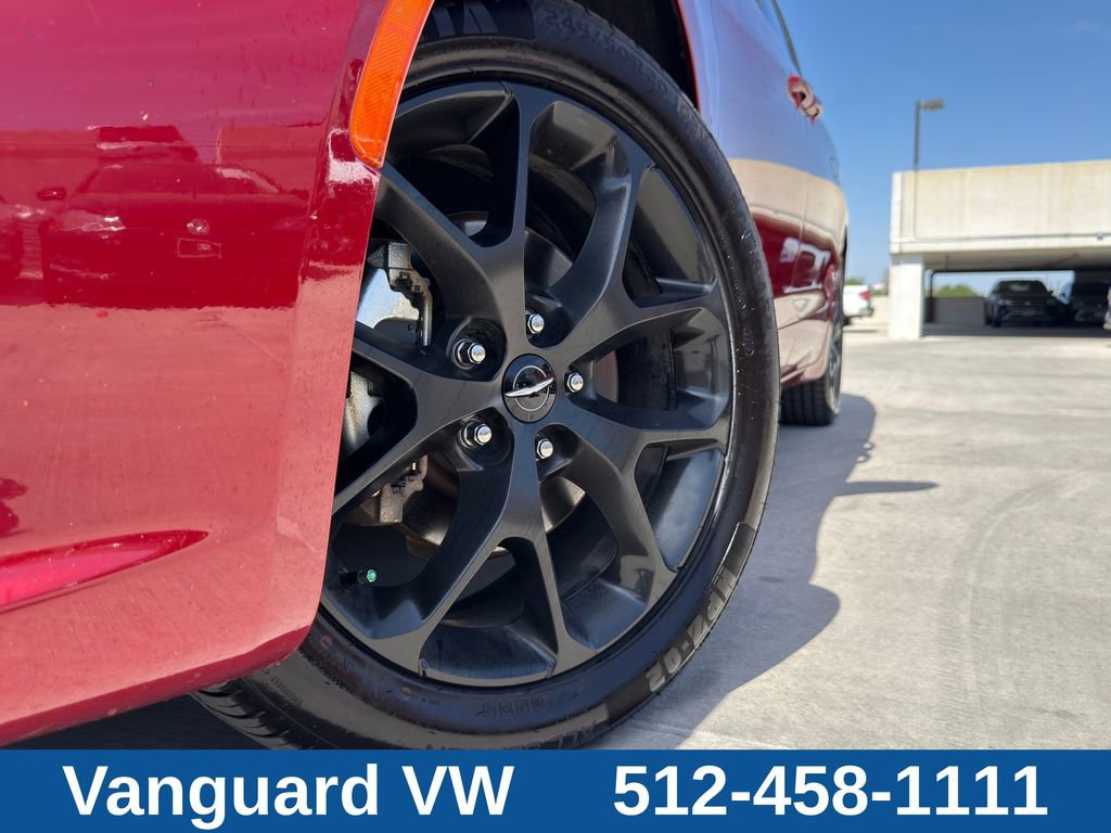 Used 2025 Chrysler Pacifica Limited FWD image 6