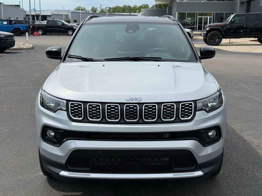 Used 2024 Jeep Compass Limited AWD/4WD image 8
