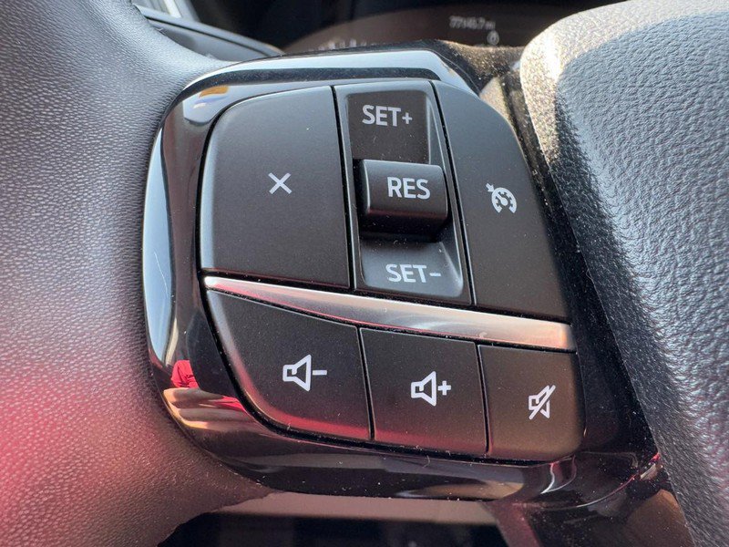 Used 2021 Ford Escape SE w/ Convenience Package image 18