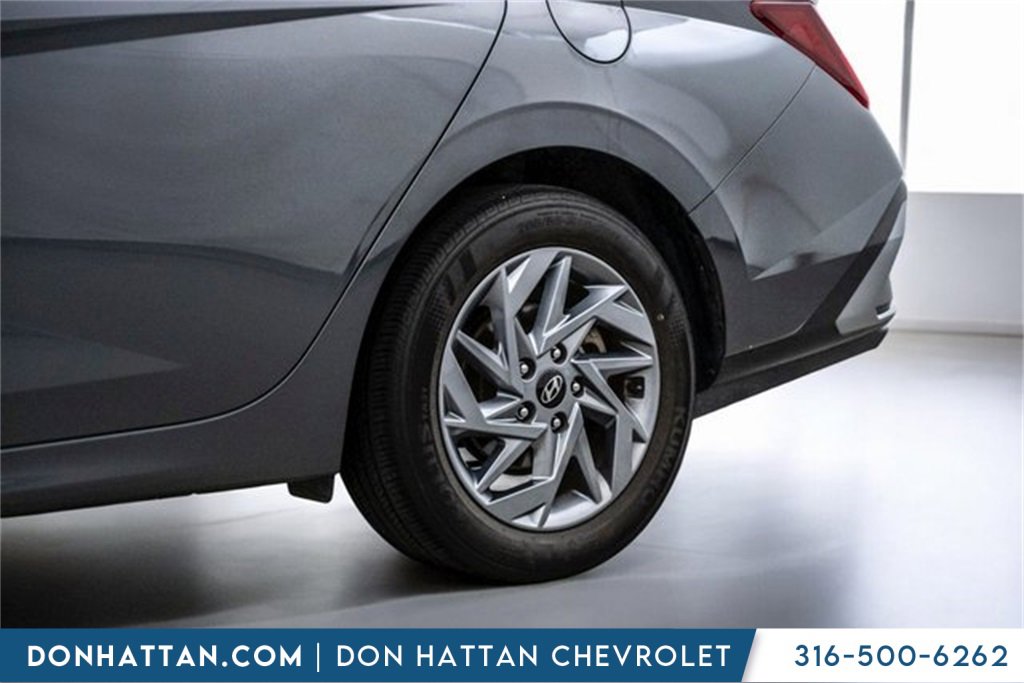 Used 2024 Hyundai Elantra SEL image 42