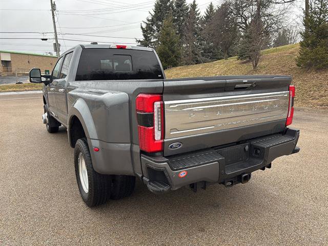 Certified 2024 Ford F350 Platinum image 2