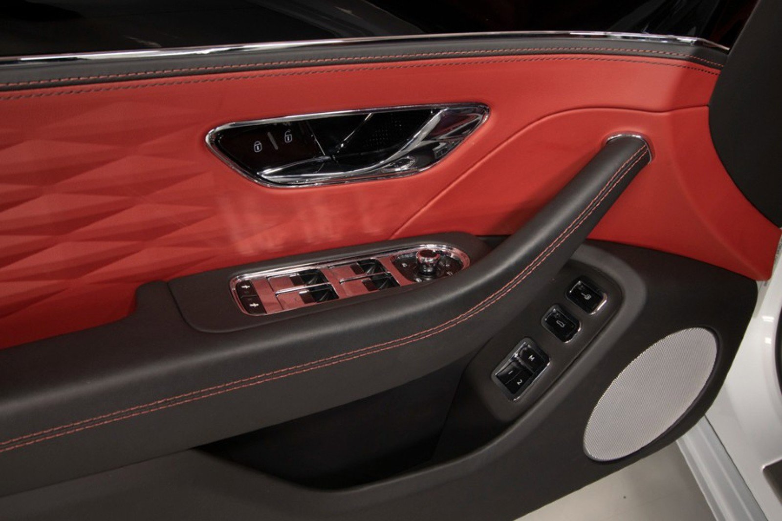 Used 2023 Bentley Flying Spur Flying Spur image 35