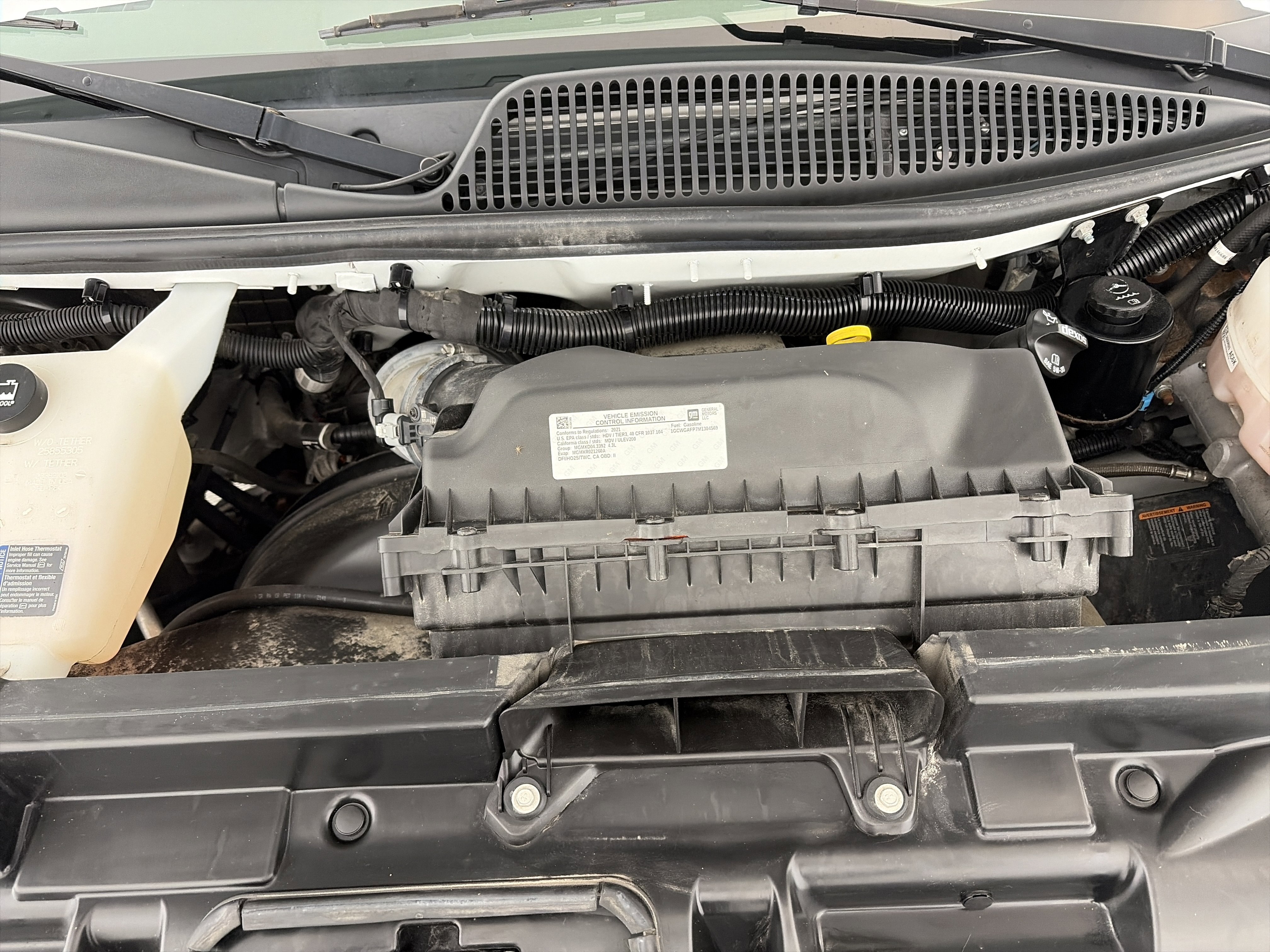 Used 2021 Chevrolet Express 2500 w/ Driver Convenience Package image 11