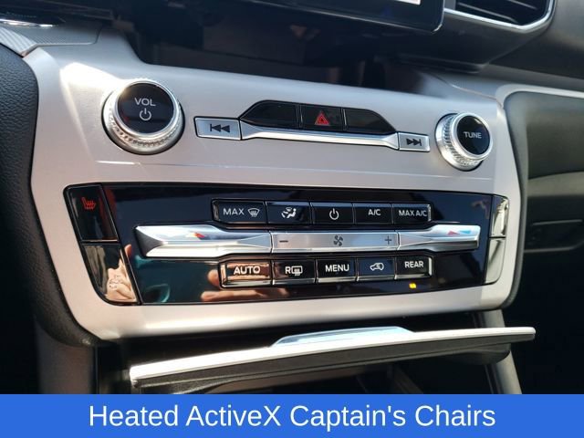 Used 2023 Ford Explorer XLT w/ Equipment Group 202A image 26