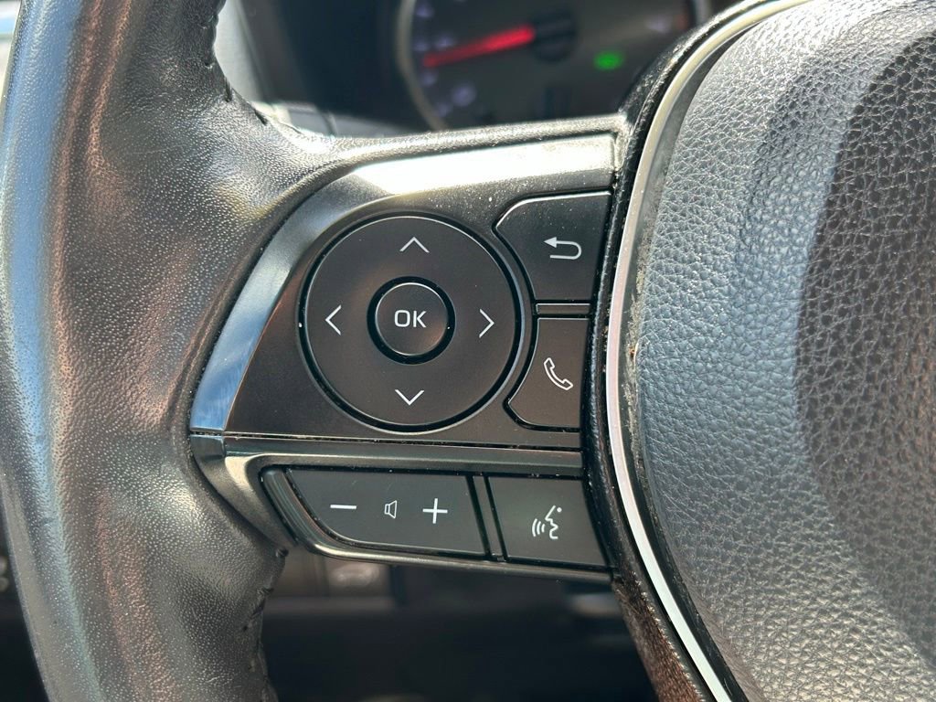 Used 2019 Toyota RAV4 XLE Premium FWD image 26