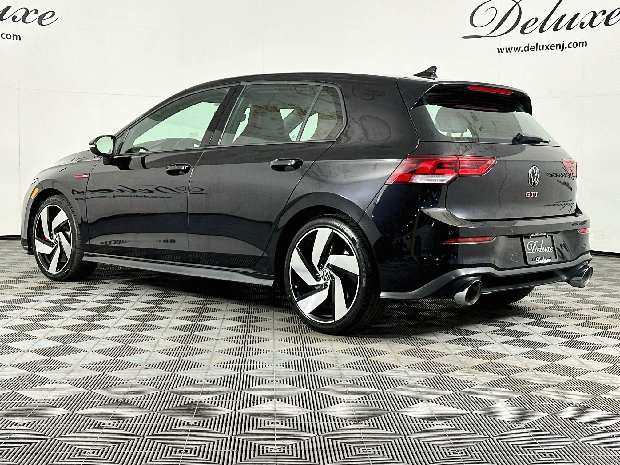 Used 2023 Volkswagen GTI SE FWD image 4