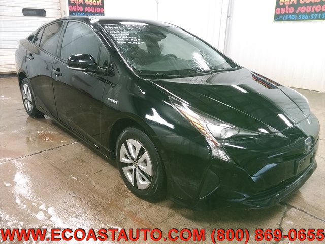 Used 2017 Toyota Prius Four FWD image 1