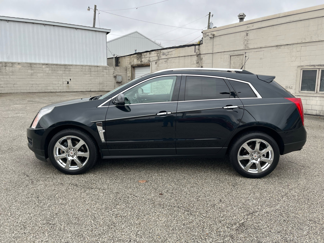 Used 2011 Cadillac SRX Luxury image 6