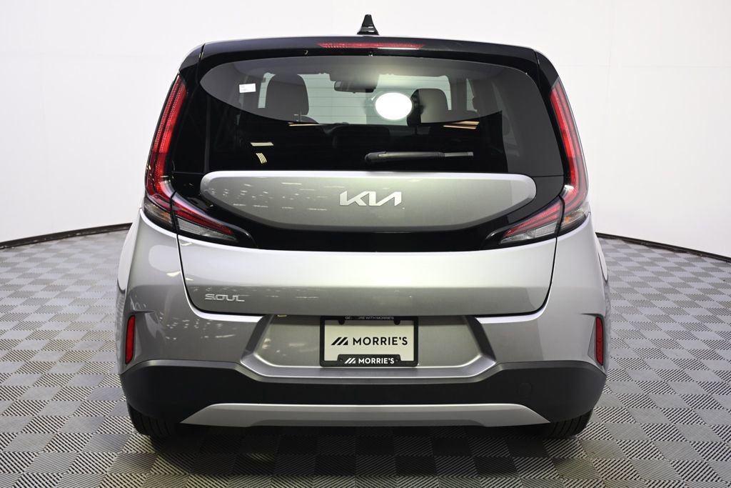 Used 2025 Kia Soul LX w/ LX Technology Package FWD image 5
