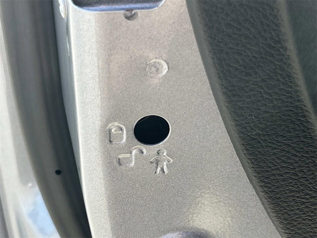 Used 2023 RAM 1500 Classic Warlock image 14