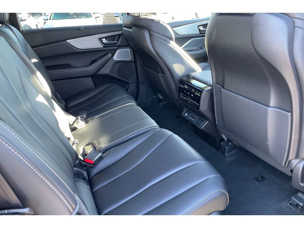 Certified 2025 Acura MDX SH-AWD w/ Technology Package image 18