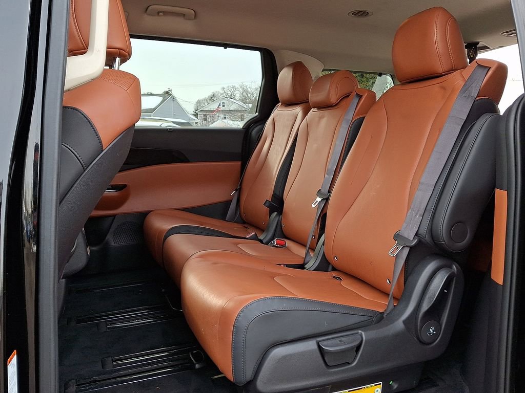 Certified 2023 Kia Carnival SX image 10