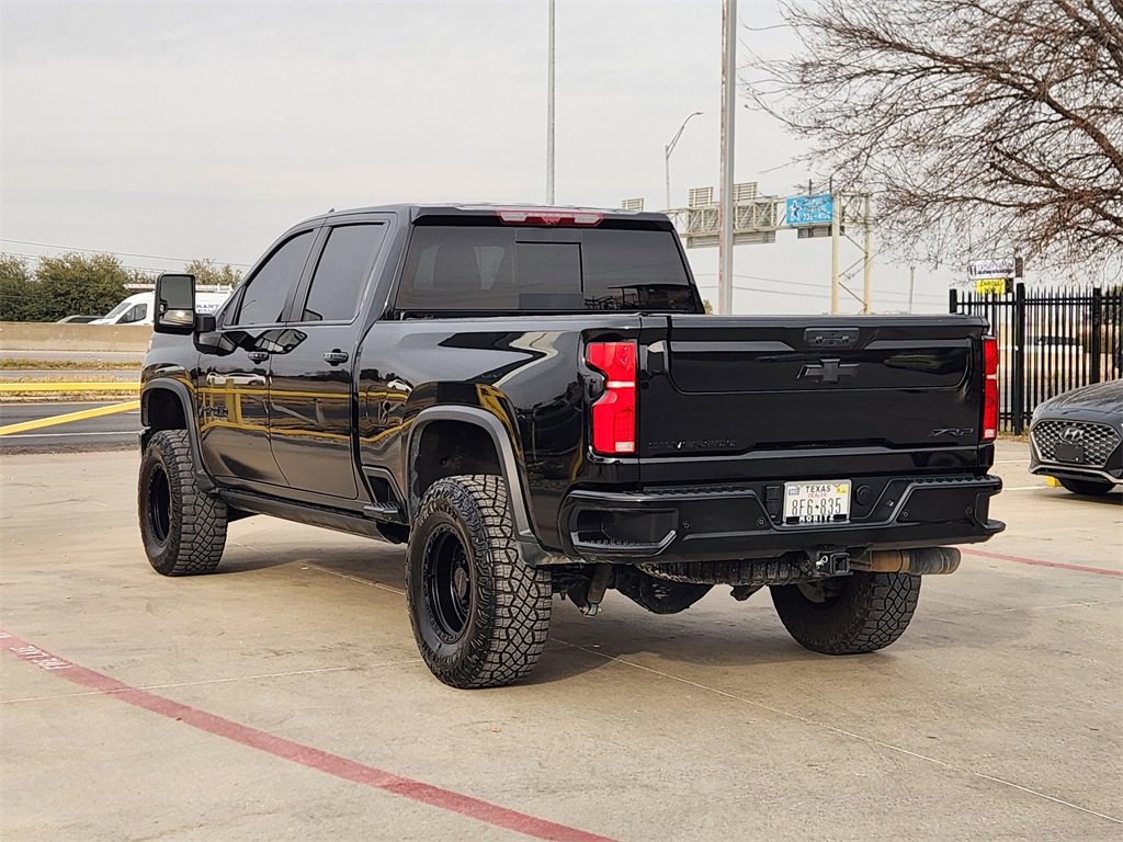 Used 2024 Chevrolet Silverado 2500 ZR2 w/ Technology Package image 6