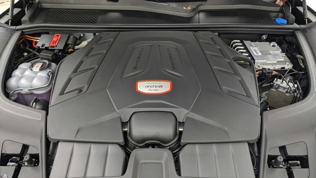 Certified 2023 Porsche Cayenne Turbo AWD/4WD image 61