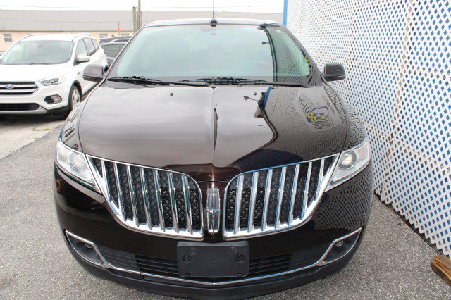 Used 2013 Lincoln MKX AWD image 3