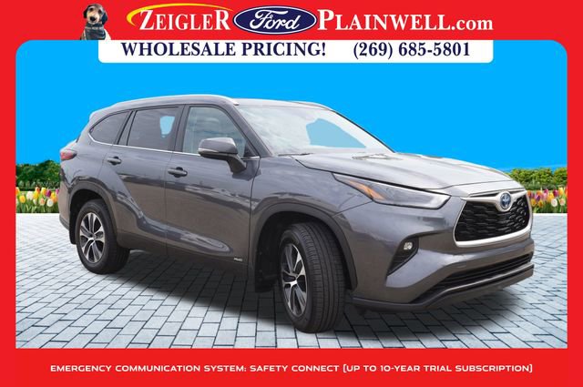 Used 2023 Toyota Highlander XLE image 7