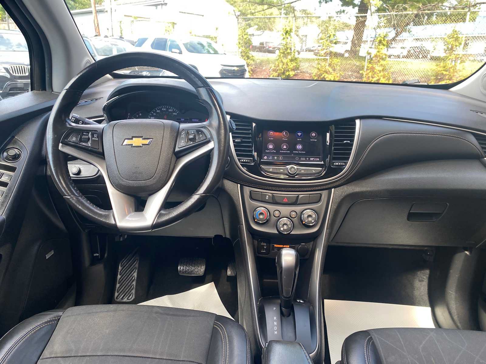 Used 2020 Chevrolet Trax LT w/ Sun & Sound Package AWD/4WD image 7