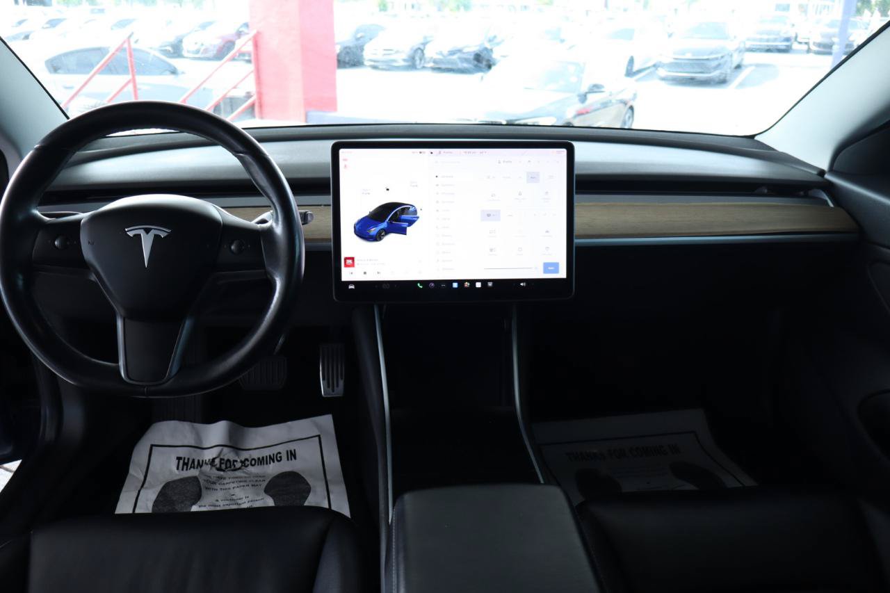 Used 2018 Tesla Model 3 Long Range RWD image 16