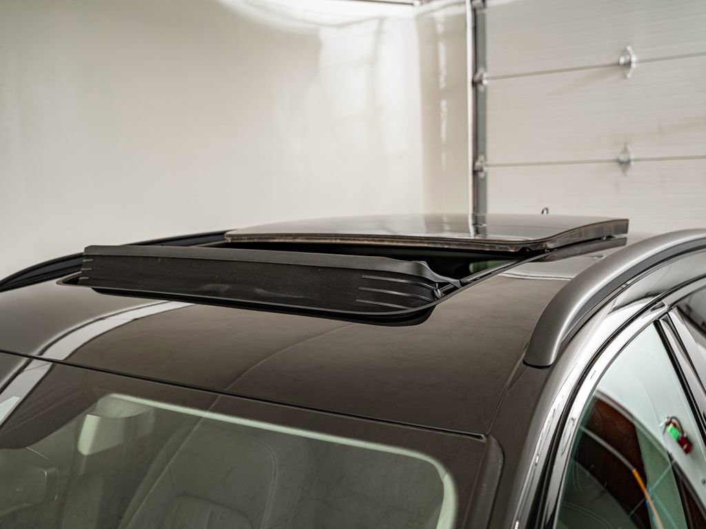 Used 2021 Audi e-tron Premium w/ Convenience Plus Package AWD/4WD image 16