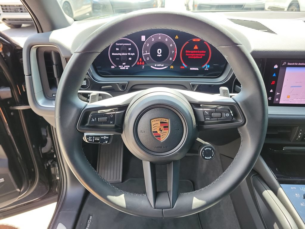 Certified 2025 Porsche Cayenne AWD/4WD image 32