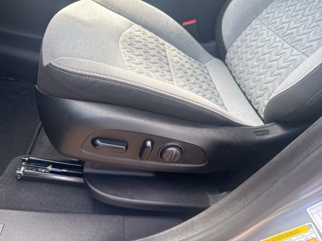 Used 2023 Chevrolet Equinox LT image 18