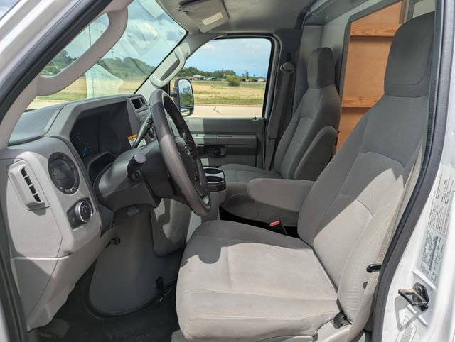 Used 2023 Ford E-450 and Econoline 450 Super Duty RWD image 12